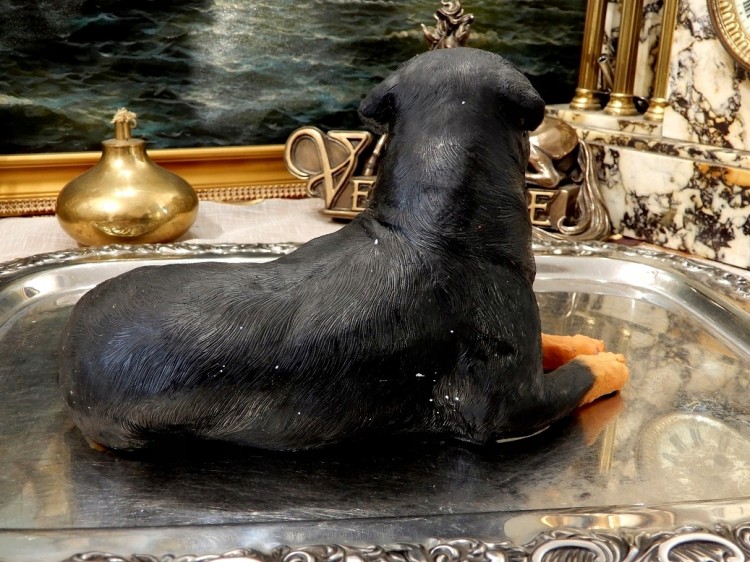 figurka porcelanowa psa na prezent Rottweiler