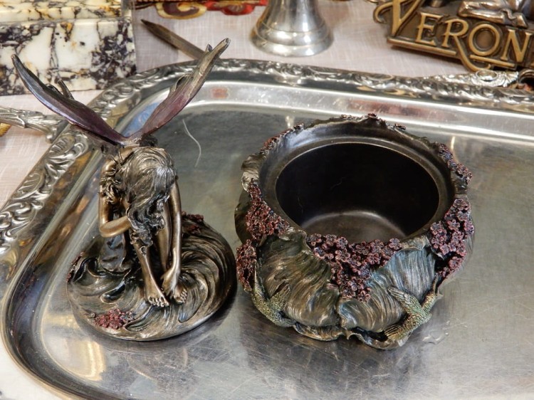 szkatułka na biżuterię z elfką i kolibrami