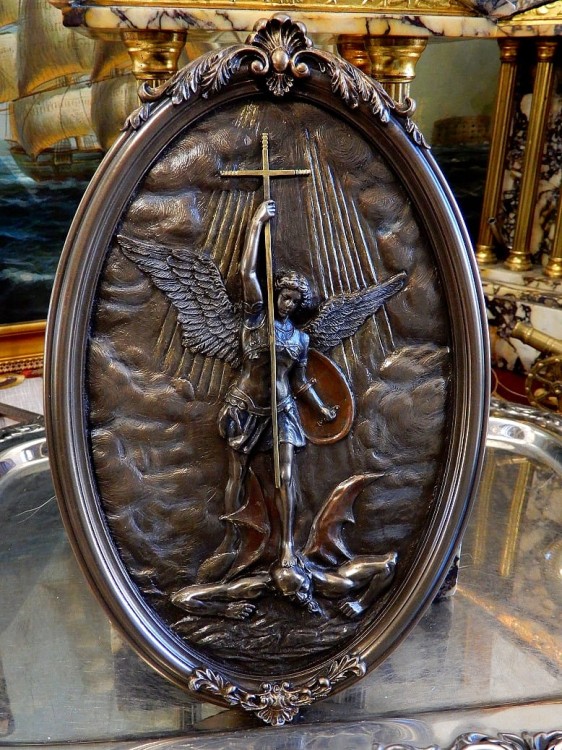 patron policjantów św. Michał relief
