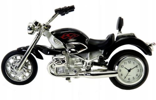 model motocykla crusier z zegarkiem w tylnym kole
