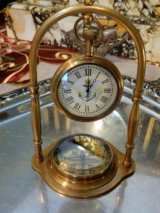 zegarek dla żeglarza z kompasem i kotwicą