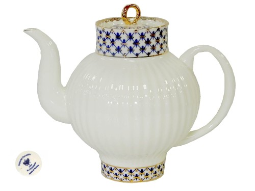 Dzbanek Łomonosow Siatka Kobaltowa 800 ml z porcelany Bone China, elegancki element kolekcjonerskiej zastawy