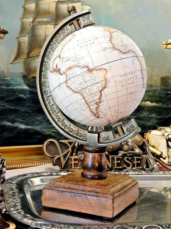 efektowny globus doskonały prezent