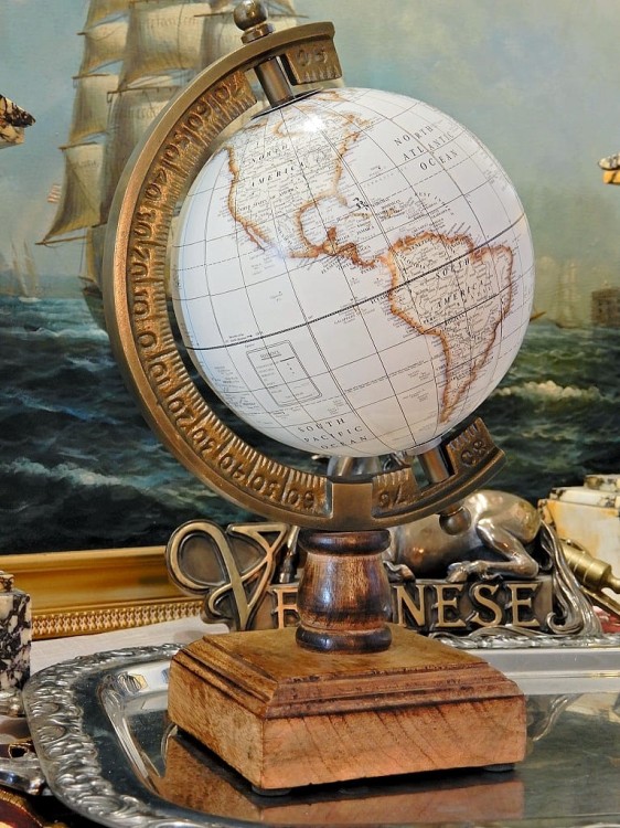 oryginalny prezent globus na urodziny