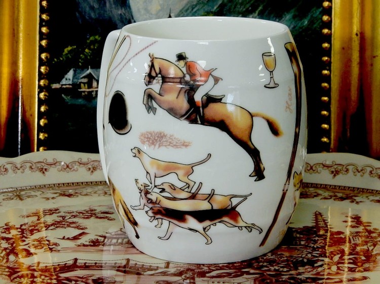 Kufel porcelanowy z motywami myśliwskimi