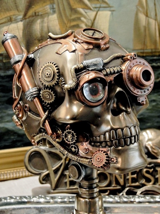 Czacha z wybałuszonym okiem w stylu steampunk