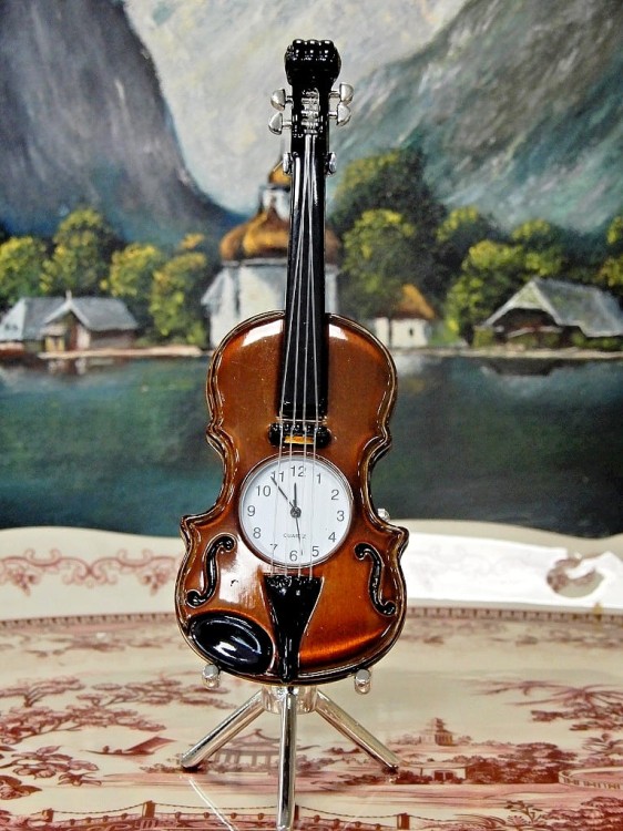 prezent dla muzyka skrzypce z zegarkiem