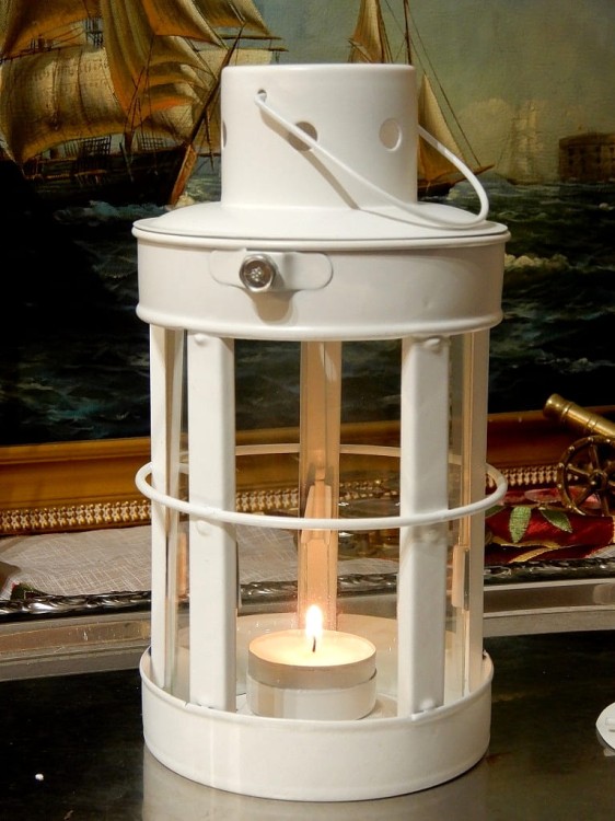 lampa olejowa ogrodowa biała