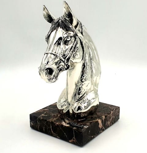 głowa konia trofeum hippiczne