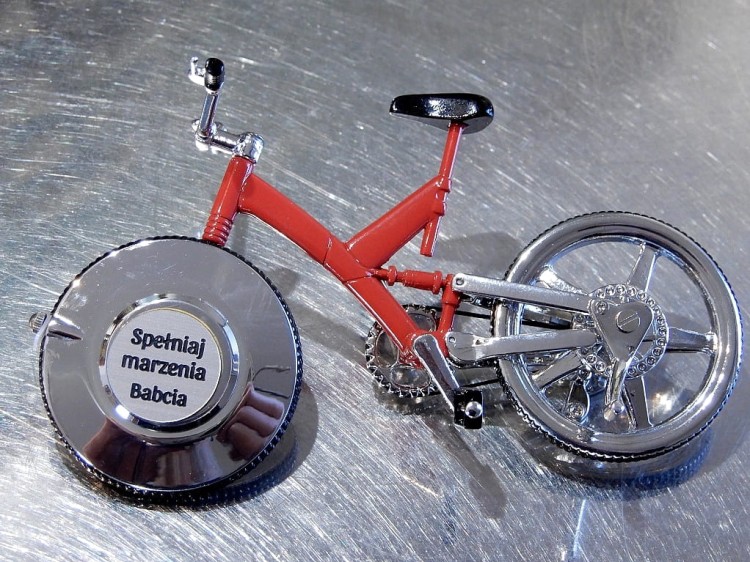 rower z grawerunkiem
