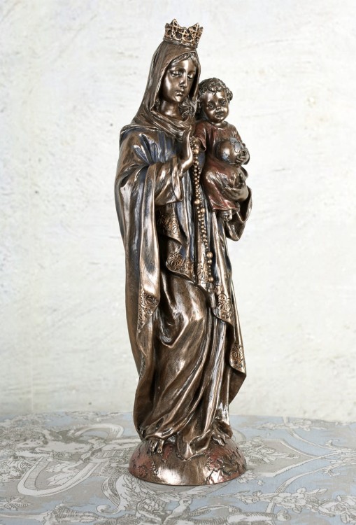 Maryja w koronie z dzieciątkiem Jezus