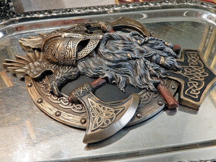 efektowana dekoracja ścienna viking