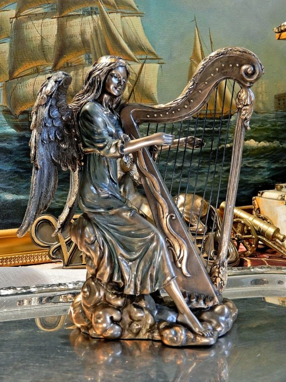 skrzydlata anielica figurka Veronese