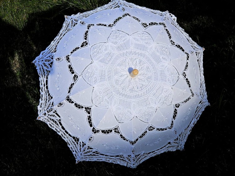 misterne koronki na parasolce