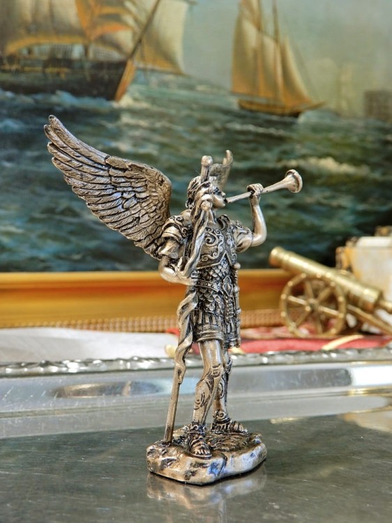 figurka archanioła Gabriela
