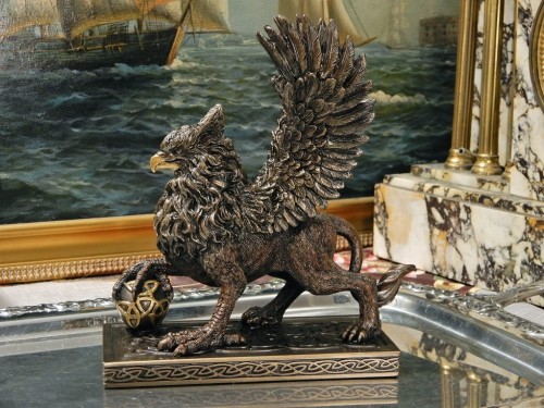 Gryf, lew z głową orła i skrzydłami