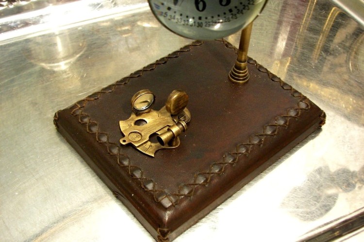 pomysł na prezent dla kapitana zegarek kulka z sekstantem