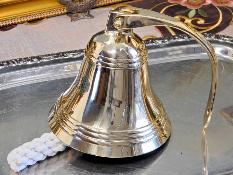 dzwon alarmowy na prezent