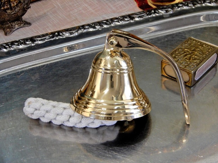 dzwonek mosiężny z ringabuliną