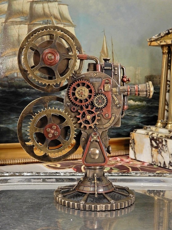 figurka kamera w stylu steampunk