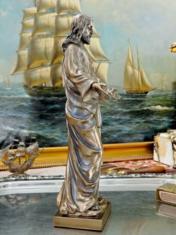 prezent dla duchownego figurka Chrystusa