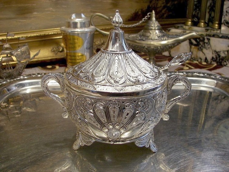 oryginalny pomysł na prezent cukiernica posrebrzana