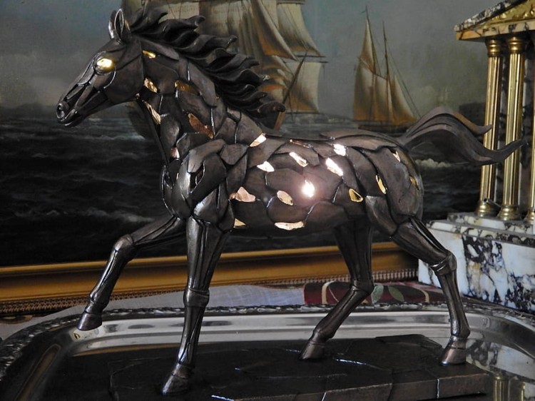 koń, rumak świecący figurka Veronese (3).JPG