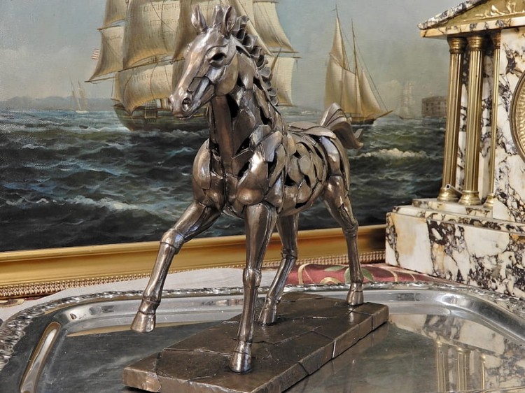 koń, rumak świecący figurka Veronese (7).JPG
