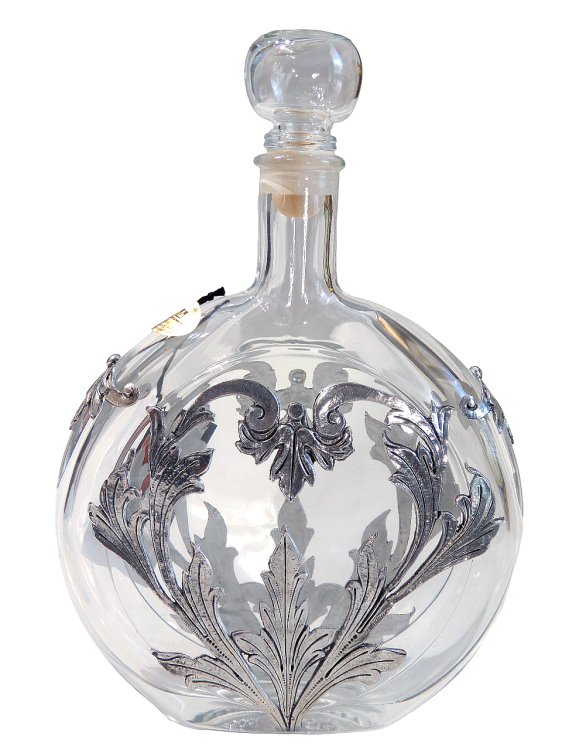 Elegancka karafka o pojemności 500 ml stanowi reprezentacyjny dodatek do barku, salonu lub gabinetu.
