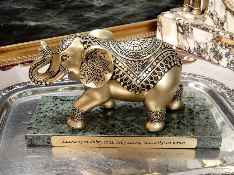 indyjski słoń na biurko