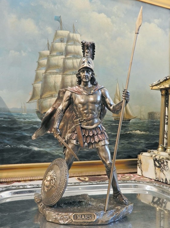 mars figurka Veronese