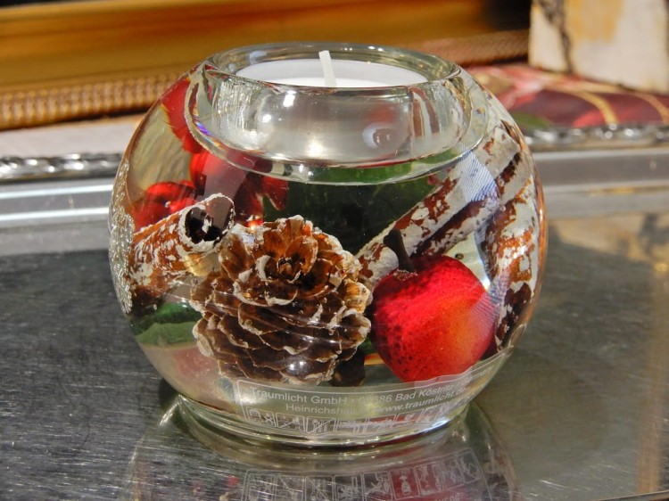 zima zamrożona w szkle świecznik