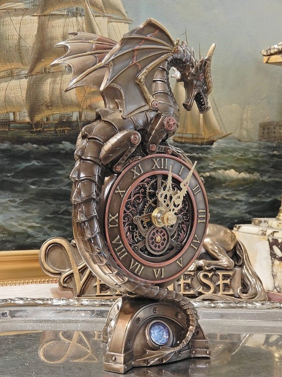 Figurka smoka z zegarem w stylu fantasy