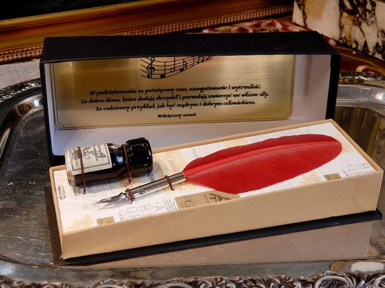 Idealny prezent dla miłośników pisania i kaligrafii – pióro z duszą