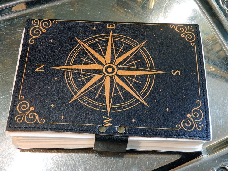 Notatnik z 200 stronami – idealny do długich notatek, szkiców lub dziennika podróży