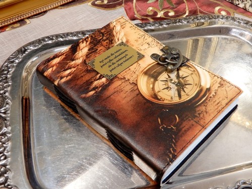 Pamiętnik vintage dla odkrywcy i pasjonata nieznanych lądów