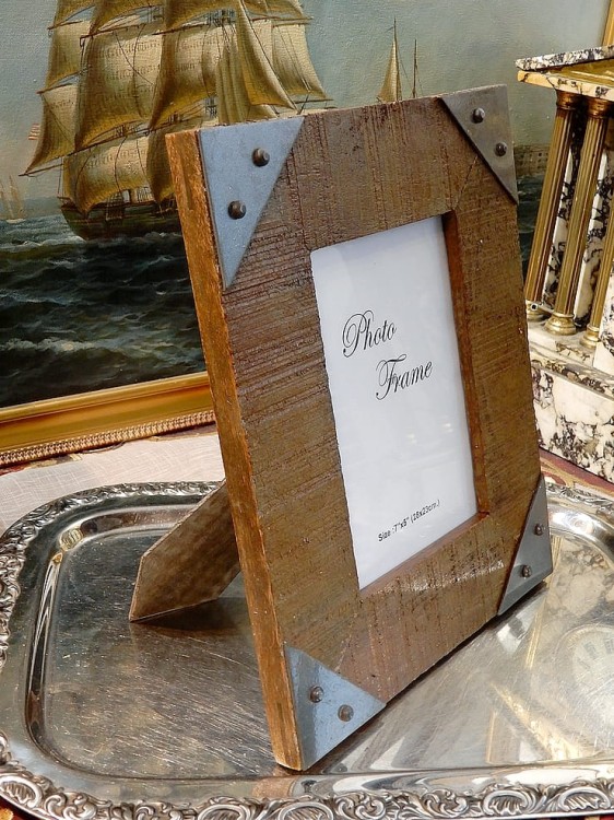 Ręcznie wykończona ramka – rzemieślniczy charakter