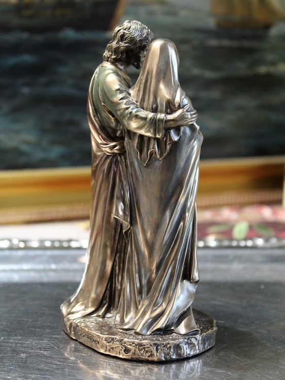 Statua Świętej Rodziny jako prezent na ślub, chrzest lub jubileusz małżeństwa