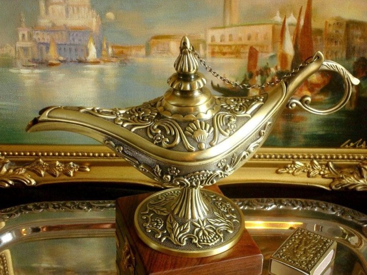 renesansowa lampa oliwna złoty kaganek na prezent