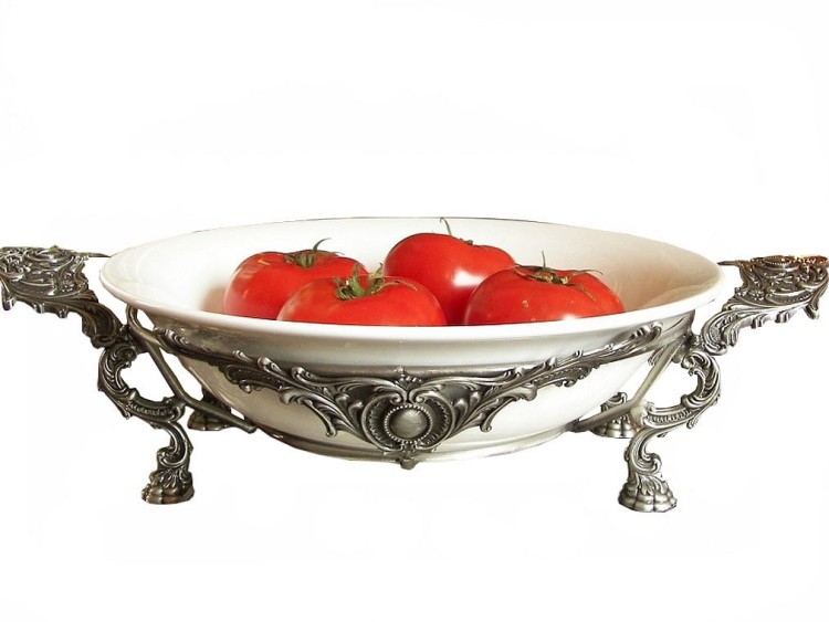 patera porcelanowa na stelażu renesansowym