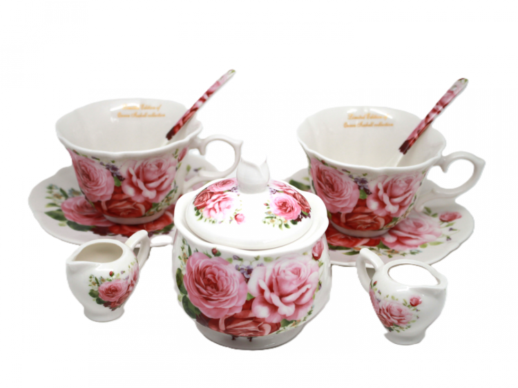 Biała porcelana z kwiatami elegancki upominek na dzień matki