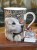 Elegancki kubek bone china z przyjaznym psem, Goldenem do kawy w domu