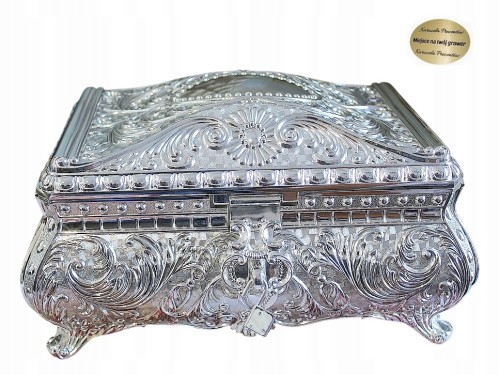 Szkatułka barokowa na biżuterię dla kobiety do eleganckiej sypialni