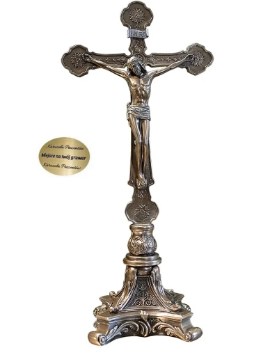 Duży krzyż stojący w barokowym stylu na prezent dla księdza, duchownego