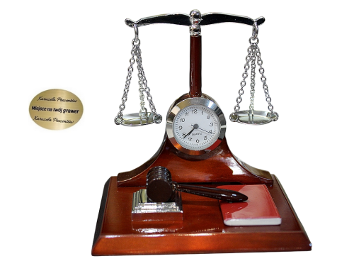 Biurkowy zegar z wagą sprawiedliwości dla adwokata do kancelarii