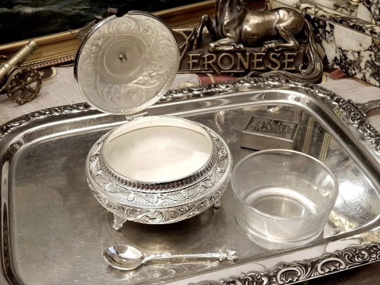 cukiernica orientalna z łyżeczka i grawerem