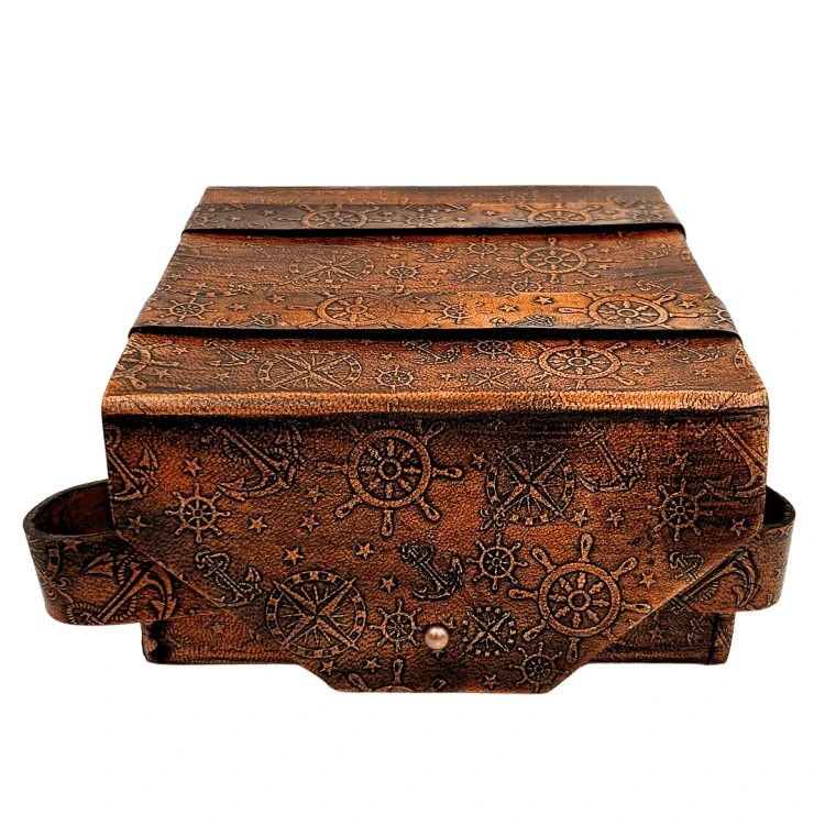 piekny-sekstant-mosiezny-retro-w-skorzanym-etui (6).png