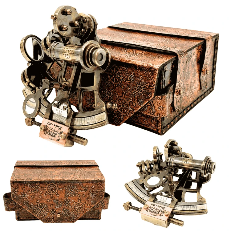 piekny-sekstant-mosiezny-retro-w-skorzanym-etui.png