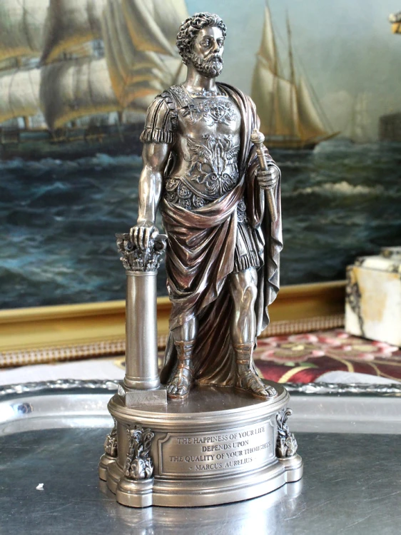 Figurka Marka Aureliusza z kolumną i cytatem na prezent dla prezesa, menedżera lub nauczyciela historii