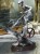 Statuetka MTB z ciemną podstawą widok z boku